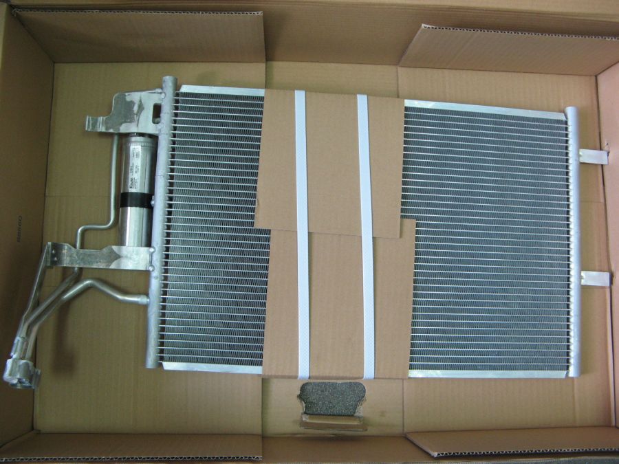 Радиатор кондиционера (с осушителем) NISSENS 94902