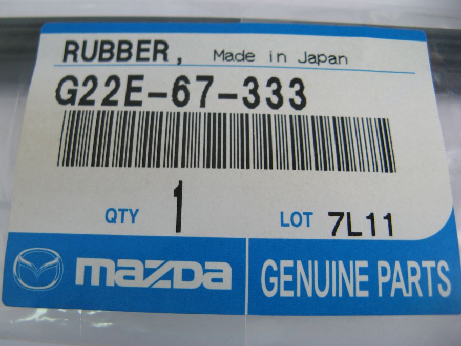 Резинка щетки стеклоочистителя 350 мм  MAZDA G22E67333