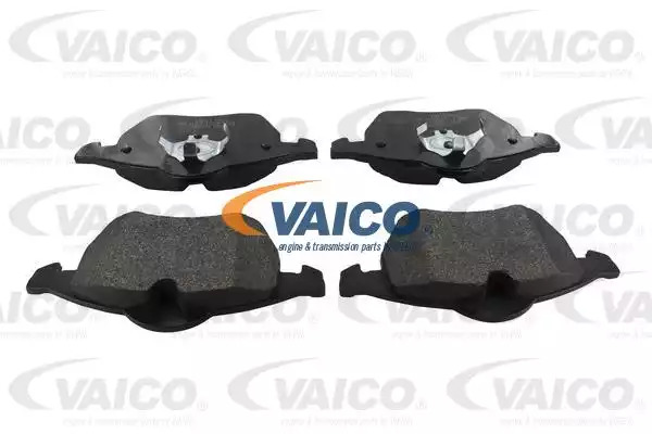 Тормозные колодки передние VAICO V1081431